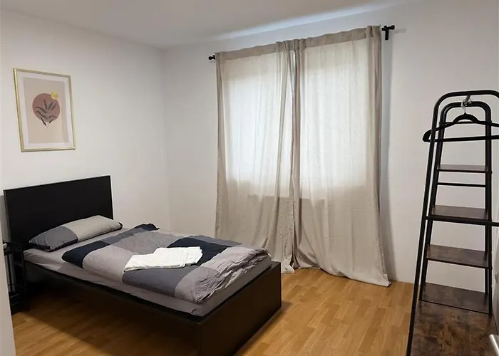 דירה Work & In בורשהיד