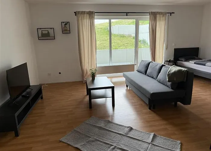 Work & In * בורשהיד